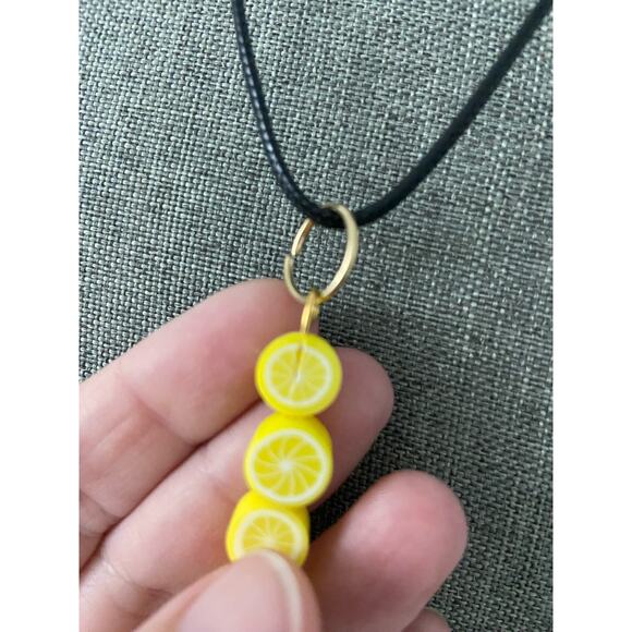 Lemon pendant necklace - Picture 3 of 5